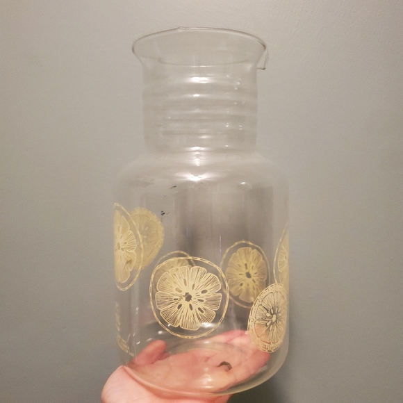 Vintage Pyrex Lemonade Pitcher - Picture 4 of 10